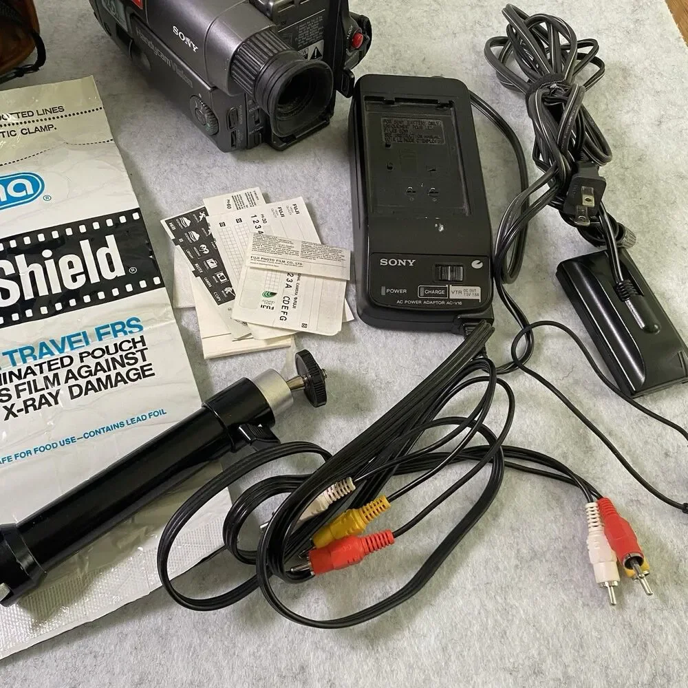Sony Video Camera Recorder Handycam CCD-TRV12 Handheld Camcorder For Parts